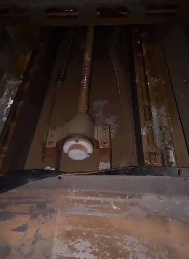 數(shù)控雕銑機(jī),模具雕銑機(jī),立式加工中心,石墨雕銑機(jī)-凱博數(shù)控 數(shù)控雕銑機(jī),模具雕銑機(jī),立式加工中心,石墨雕銑機(jī)-凱博數(shù)控